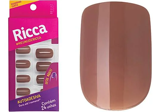 Embalagem e unha destacada mostrando formato e cor Nude Cappuccino