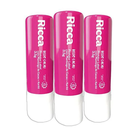 Três unidades do Protetor Labial Ricca FPS15 em embalagem rosa